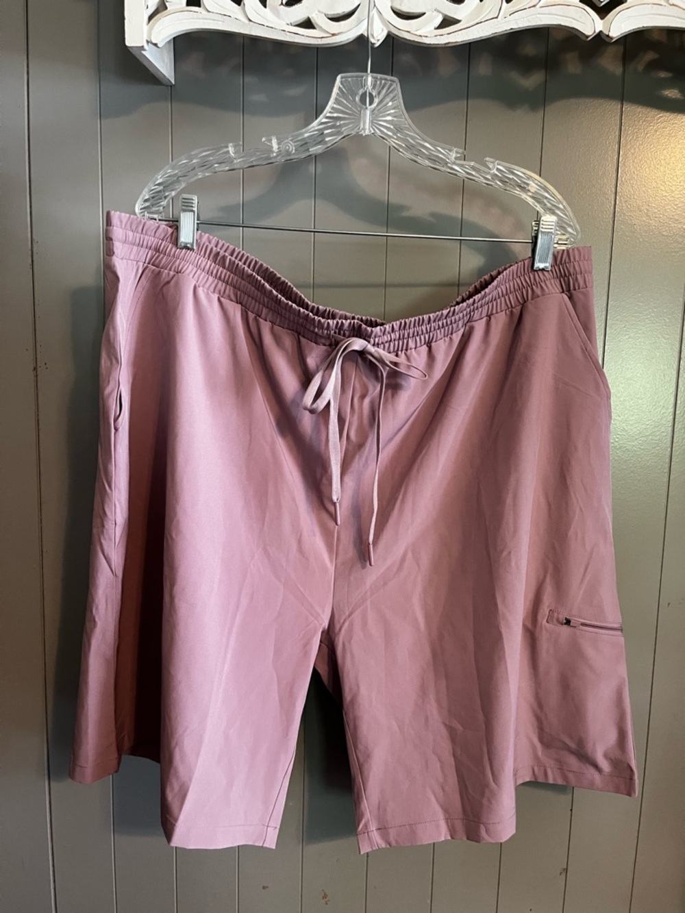 Mono B mens activewear shorts mauve like new